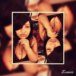 Meet your Posher, Desi