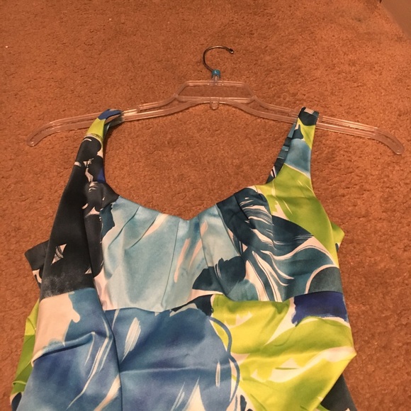 Formal dress with rouching - Picture 2 of 3