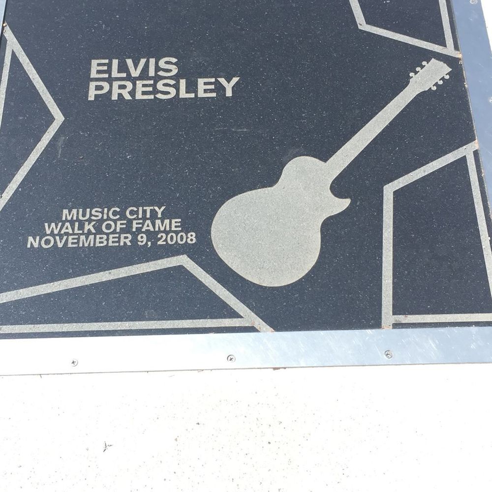 Meet your Posher, Ana