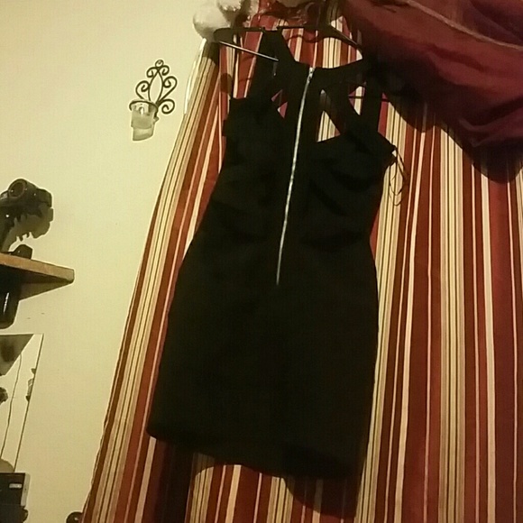 Dress - Picture 2 of 4