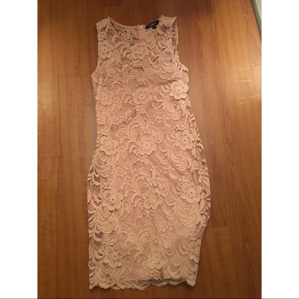 ❌SOLD❌ Dusty Pink bodycon mini small Lace dress