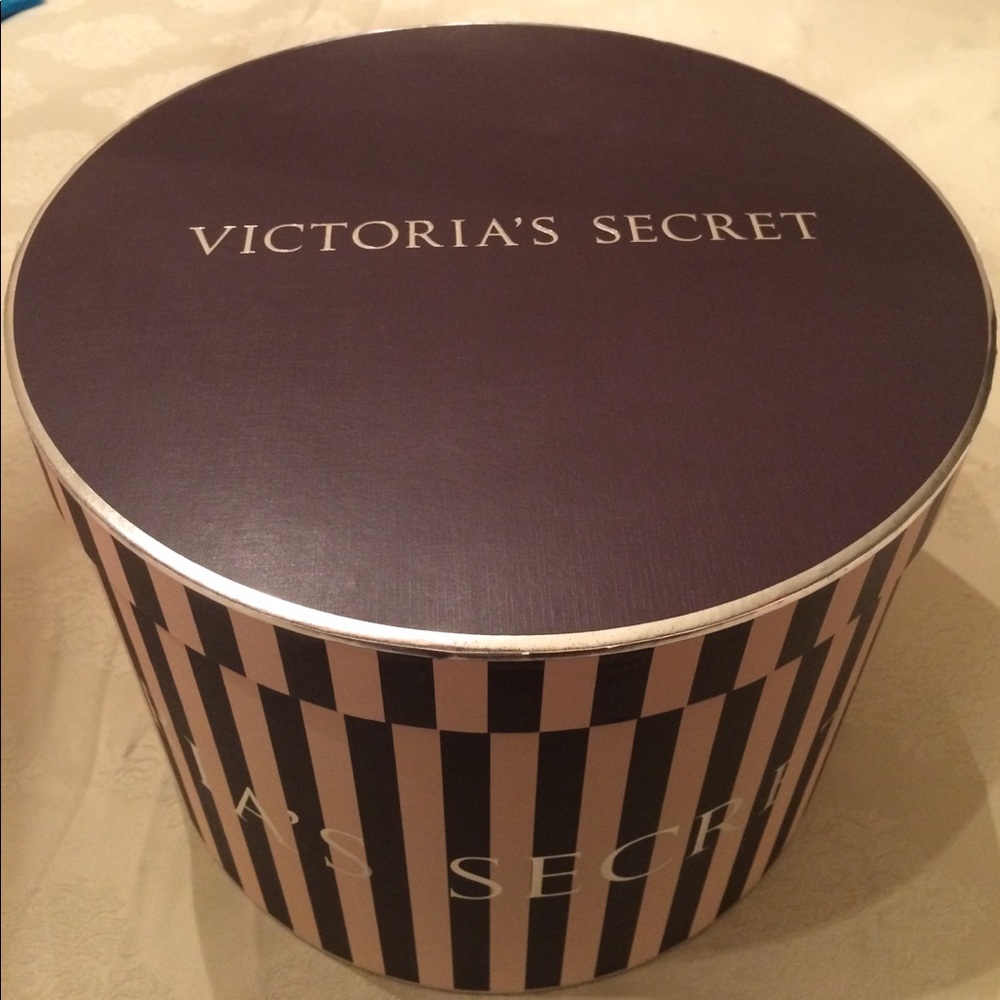 Victoria's Secret hard hatbox