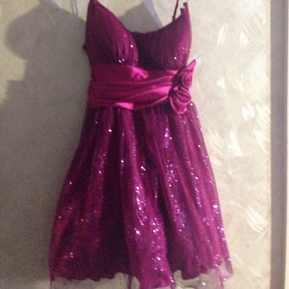 Teen shimmering Pink Formal Dress