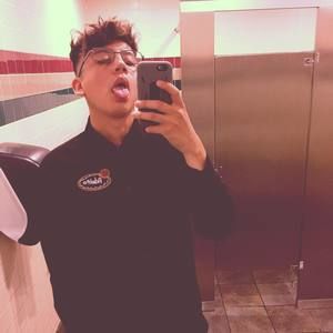 Meet your Posher, Adolfo