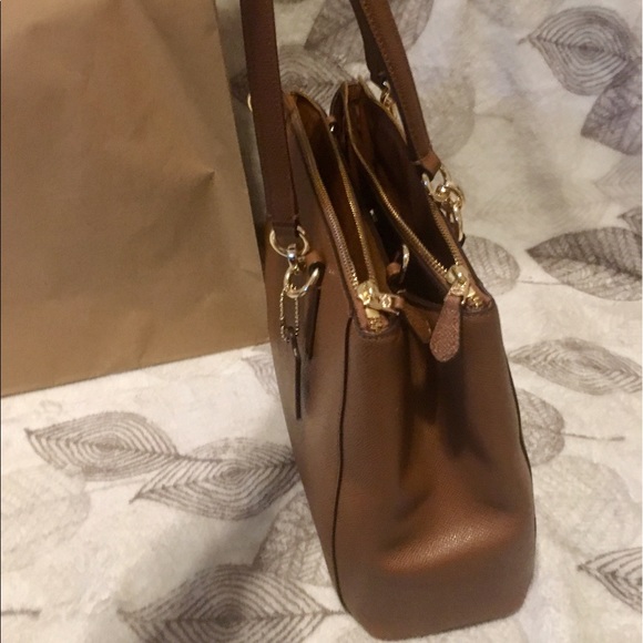 Coach Purse!! - Picture 5 of 6