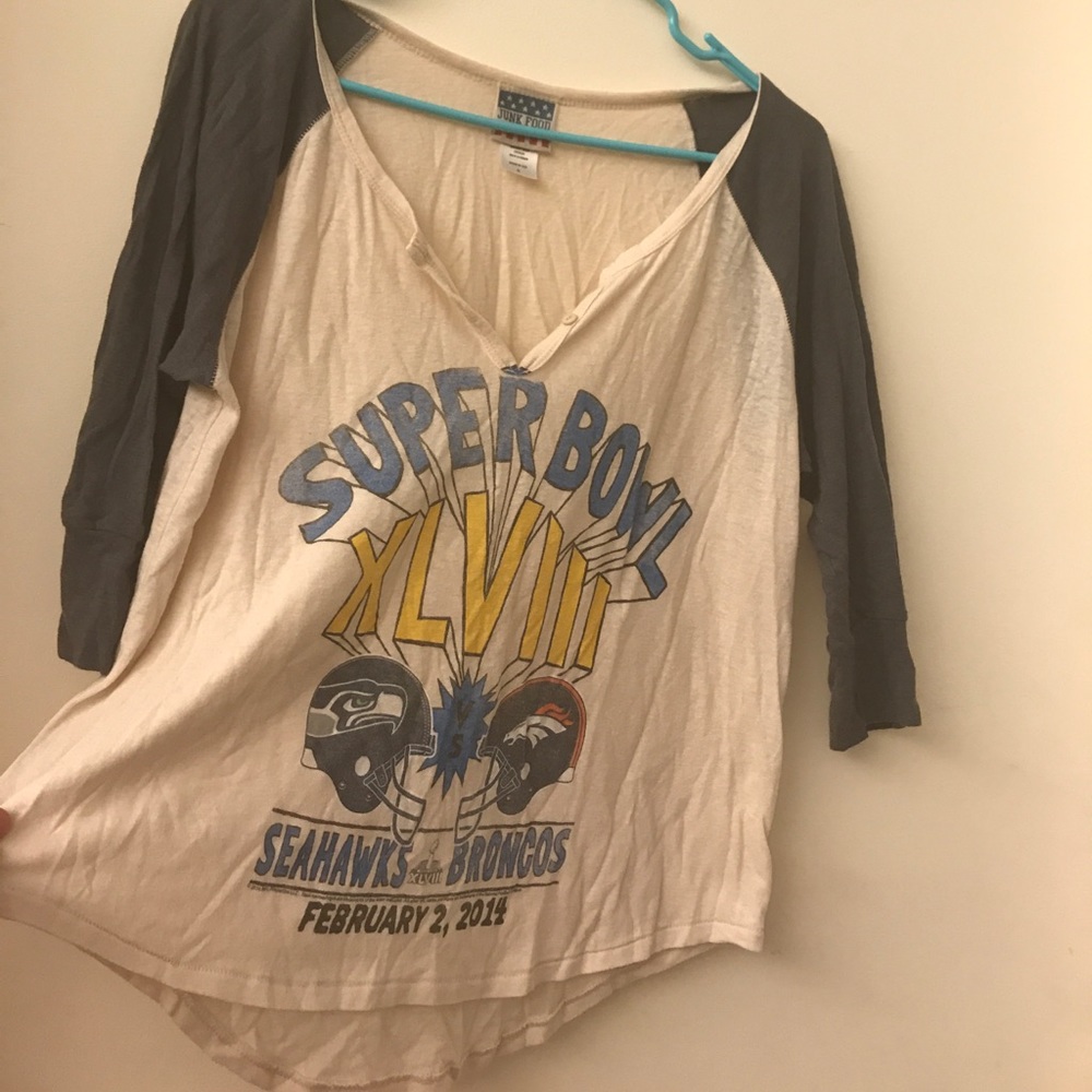 Raglan team tee