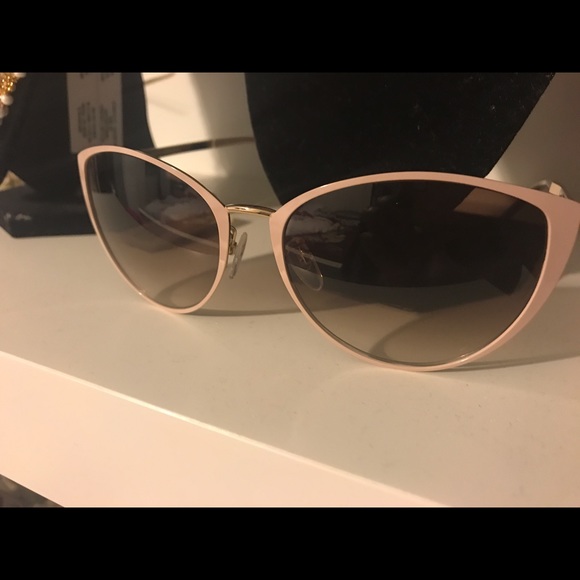 Carolina Herrera sunglasses. main image 4