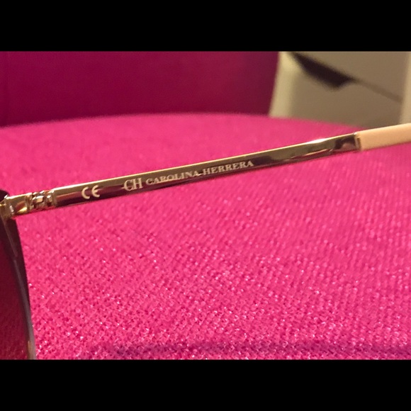 Carolina Herrera sunglasses. main image 3