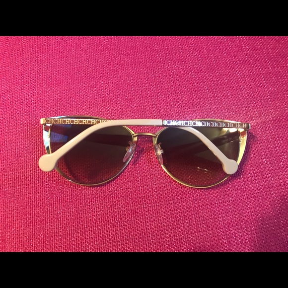 Carolina Herrera sunglasses. main image 2