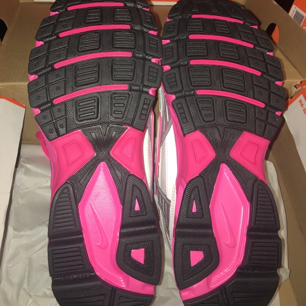 🆕Nike Women's Initiator Running Shoes - Picture 3 of 5