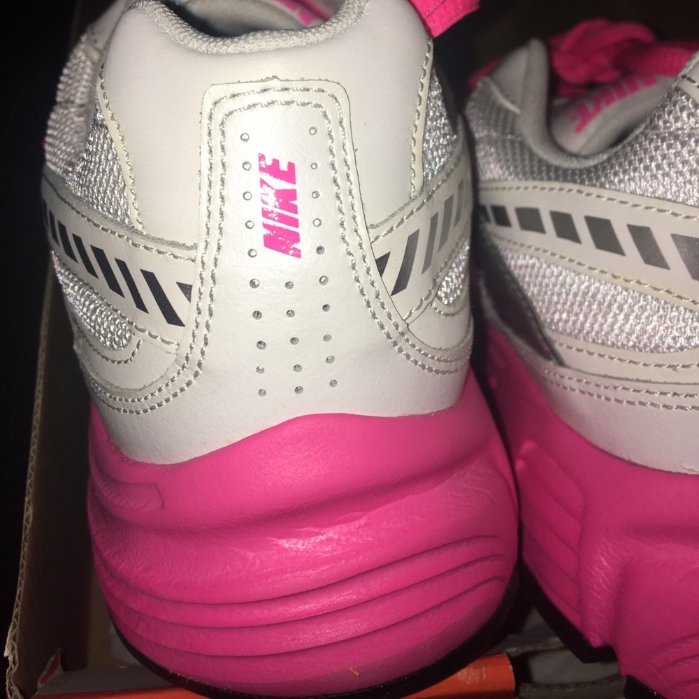 🆕Nike Women's Initiator Running Shoes - Picture 5 of 5
