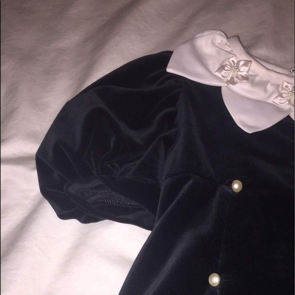 HOST PICK! Gorgeous Velvet&Satin w pearls Size 4🌷 Perfect for Holidays! - Picture 5 of 5