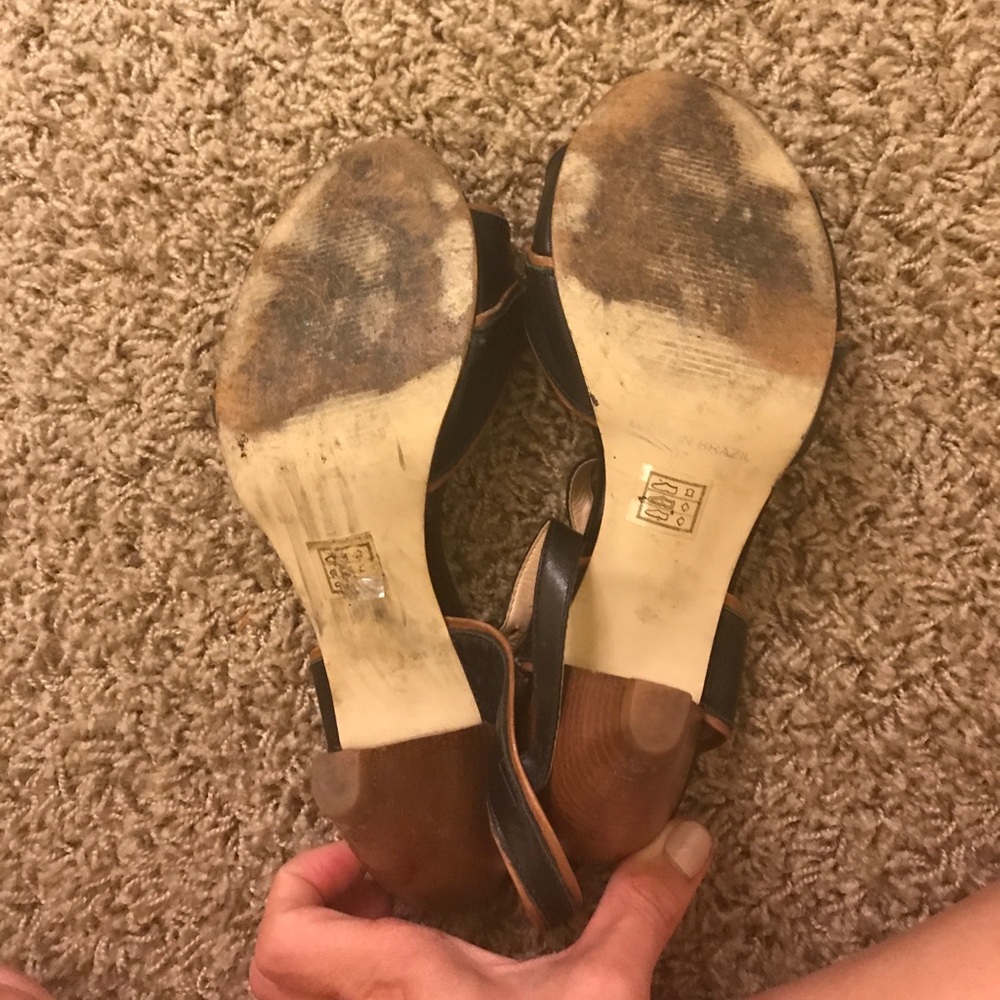 Heels - Picture 6 of 7