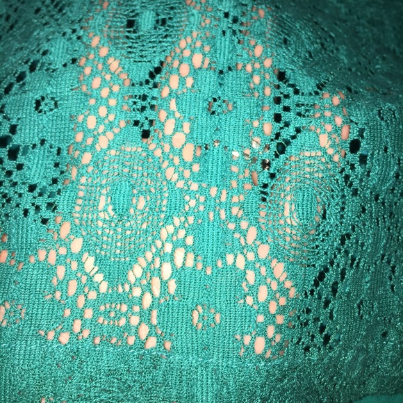 Teal Volcom never worn mini skirt. Size 5 - Picture 7 of 7