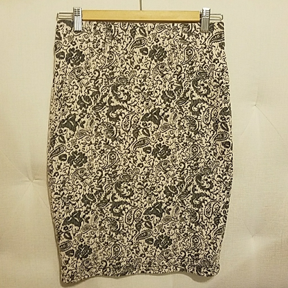 Pencil skirt
