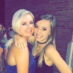 Meet your Posher, Alexis