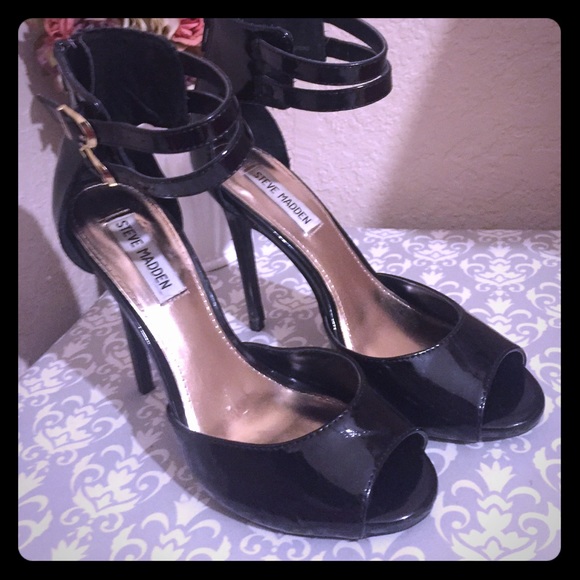 STEVE MADDEN Ankle Strap Shoes - Picture 3 of 4