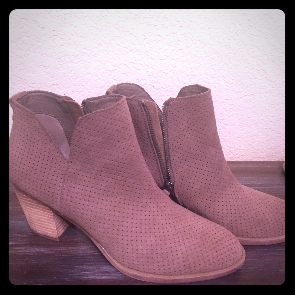 Dolce vita booties, perfect condition