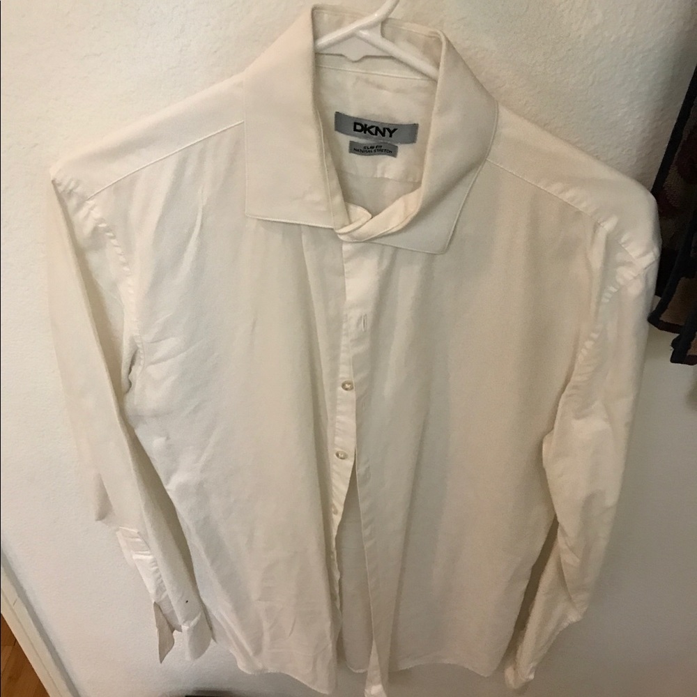 DKNY WHITE BUTTON UP