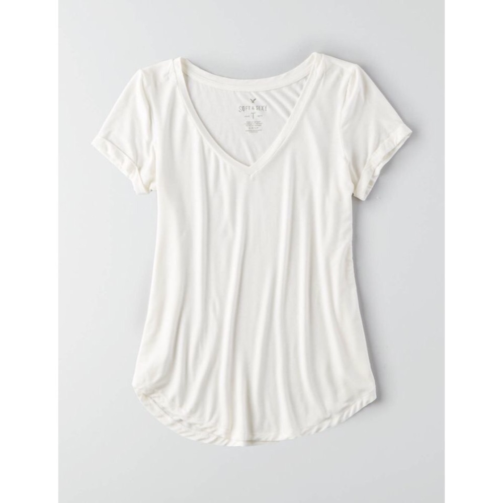 🕊 {American Eagle} • basic white tee