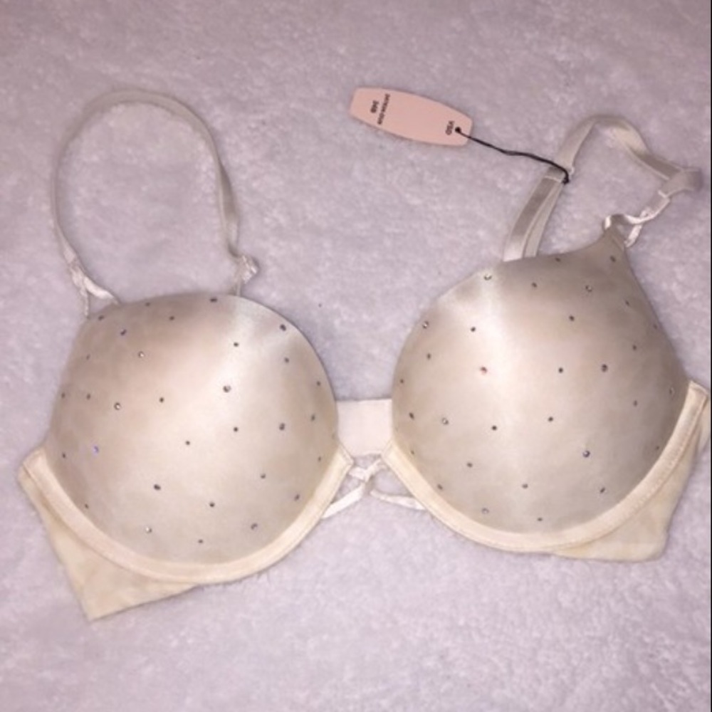 Brand new Victoria secret bombshell