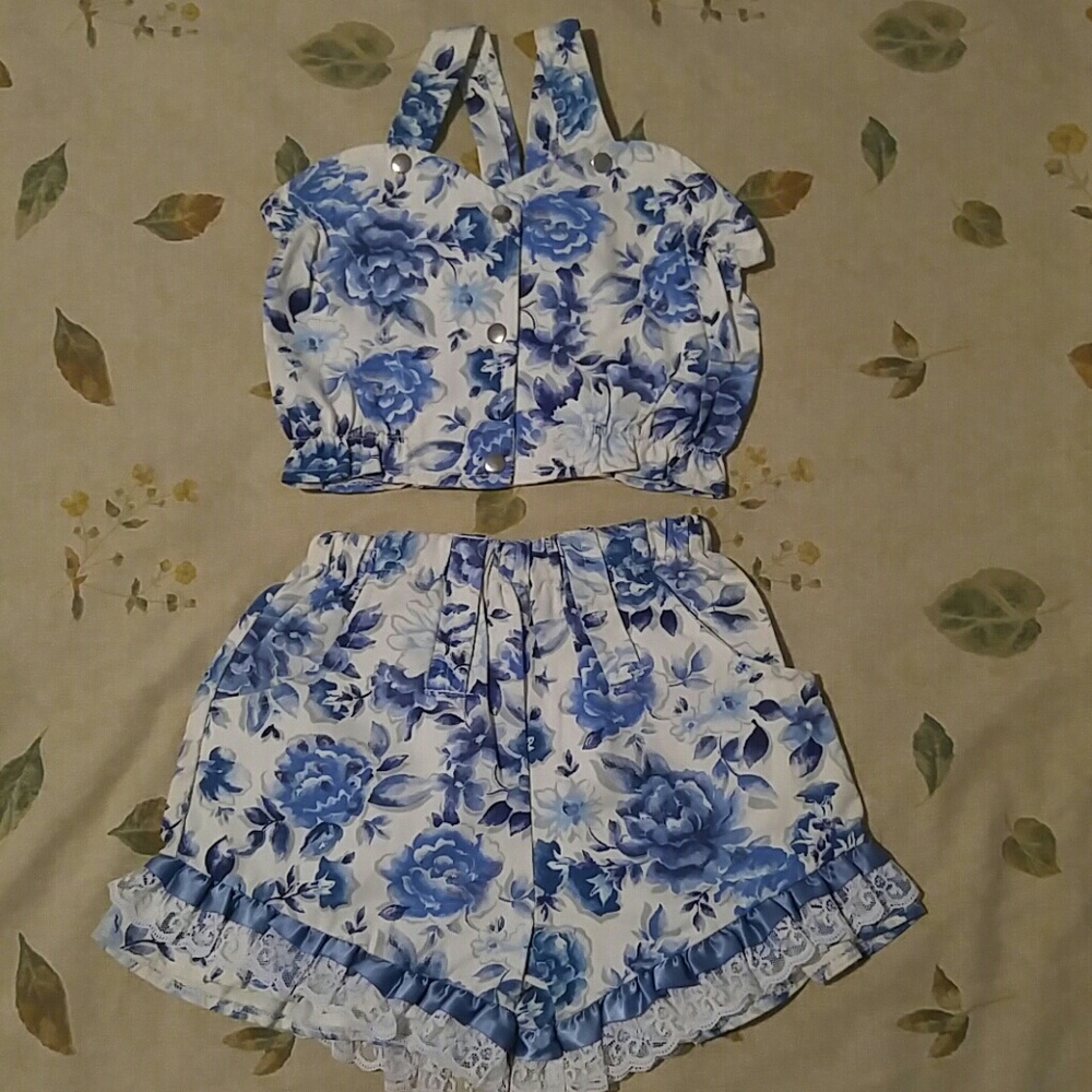 Girls 2 piece tank top and shorts