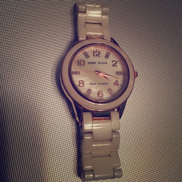 EUC Anne Klein ? Rose Gold Mother of Pearl Ceramic Banded Watch