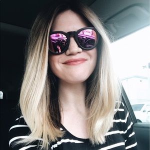Meet your Posher, Ashley