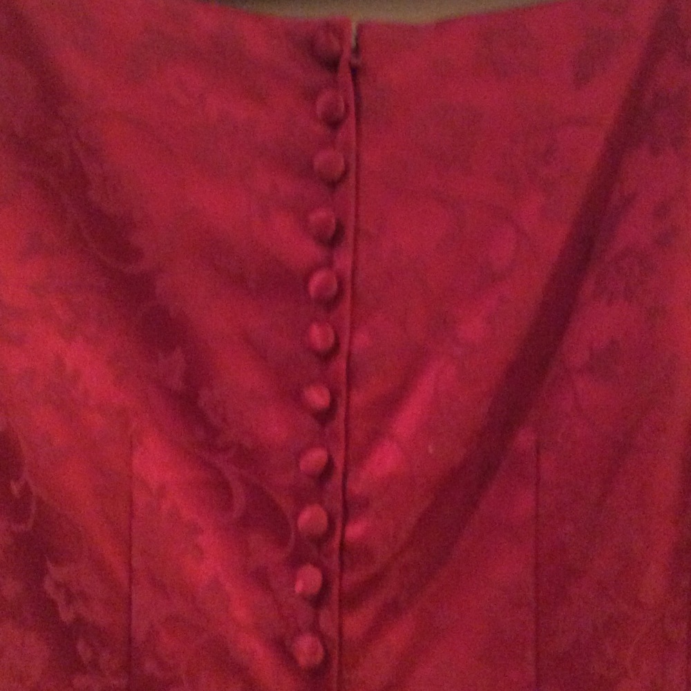 Dress - Picture 7 of 8