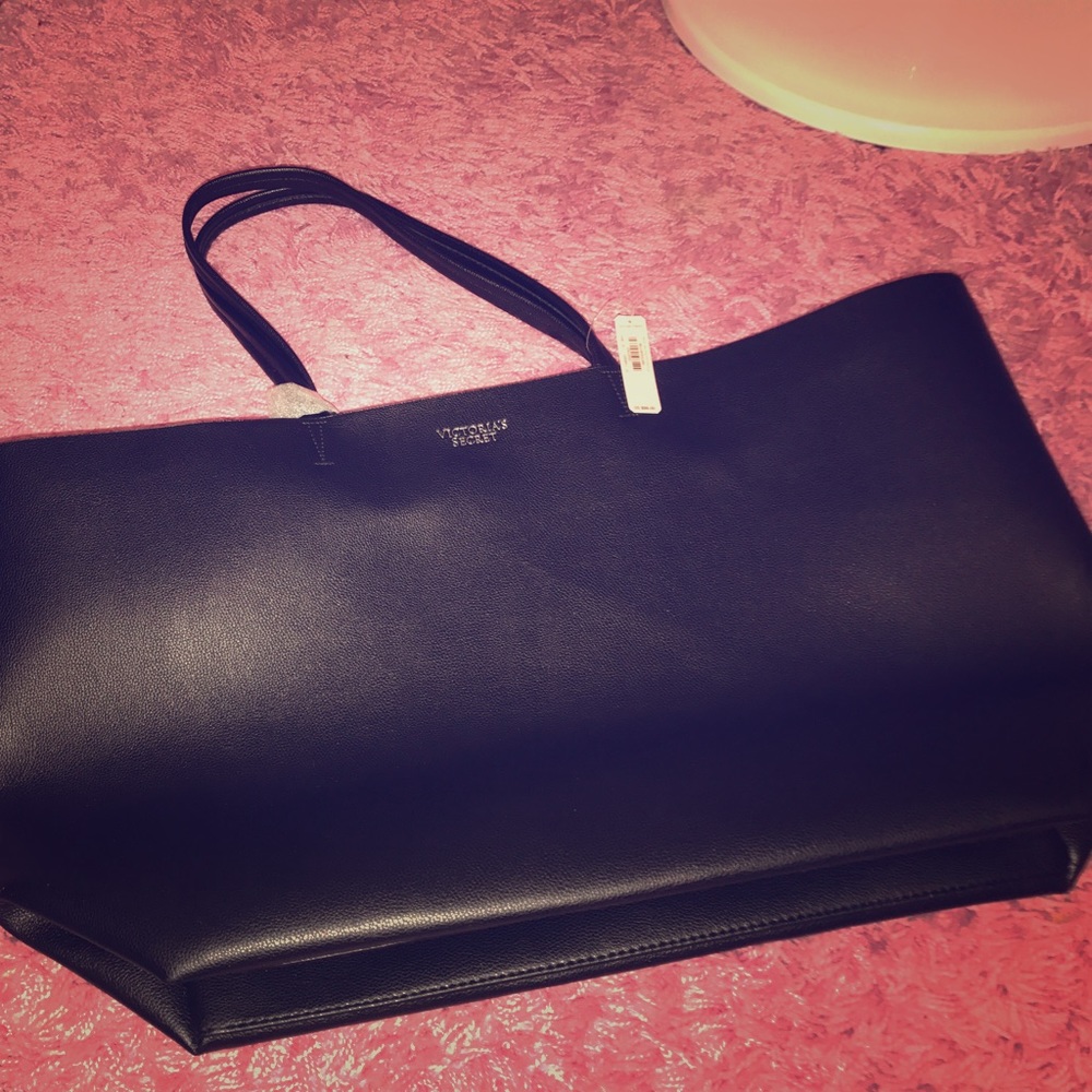 BRAND NEW VS BAG❤🚨offer/trades if reasonable