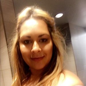 Meet your Posher, Tina