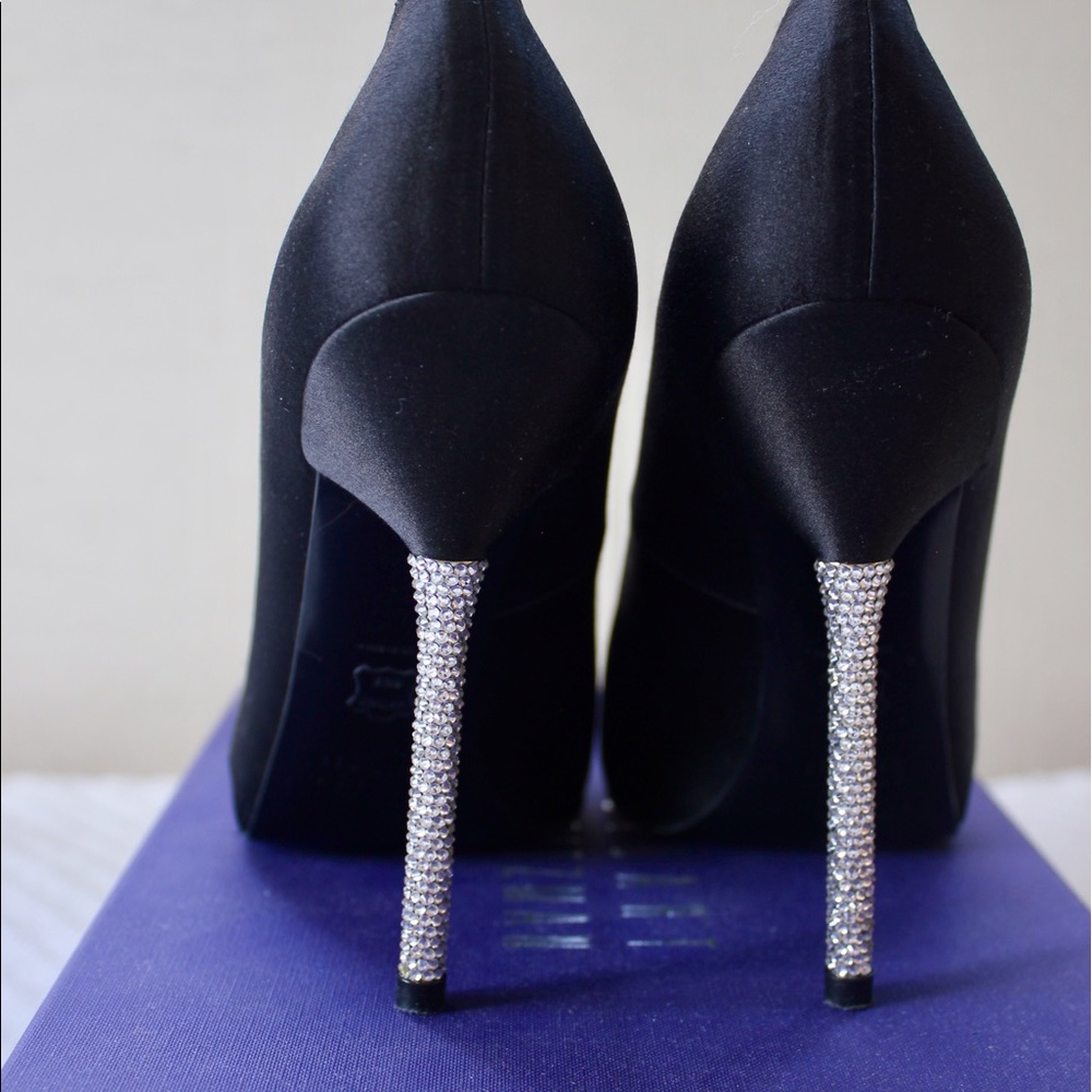 Stuart Weitzman Black Satin Pump