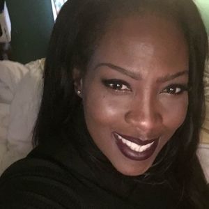 Meet your Posher, Roxanne