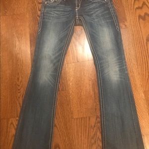 Rock Revival size 27