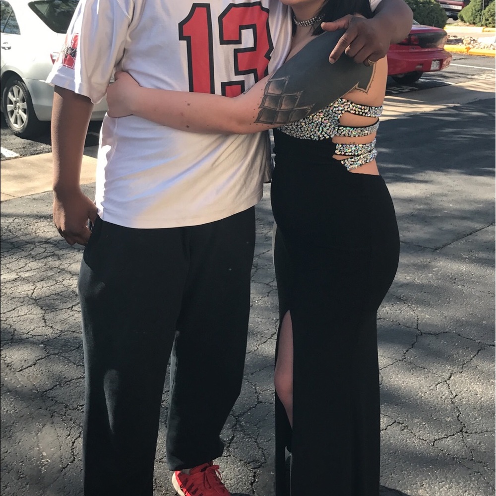Prom dress - Picture 2 of 2