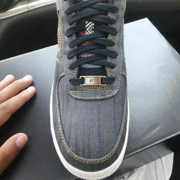 Air Forces - Picture 2 of 2