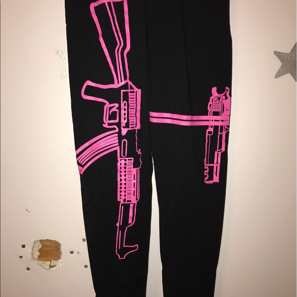 Gun leggings