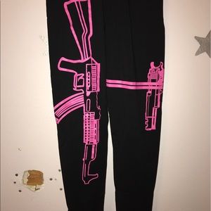 Gun leggings