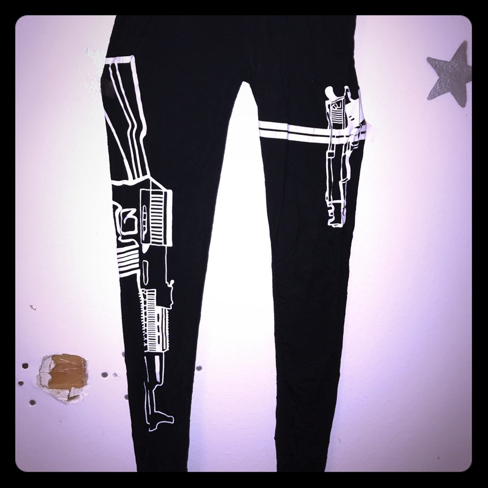 Gun leggings