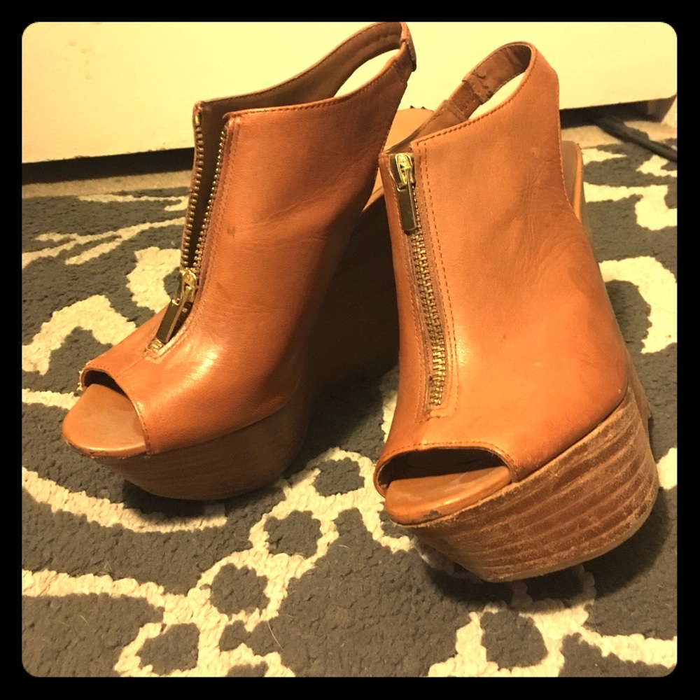 Chic Jessica Simpson Wedges