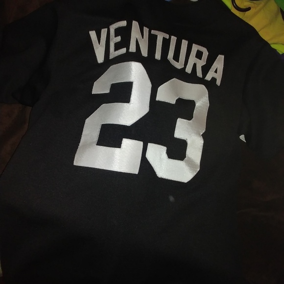 T shirts - Picture 2 of 8