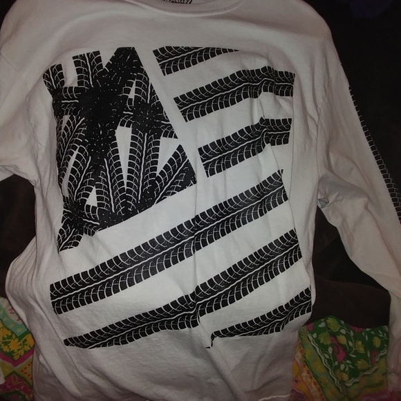 T shirts - Picture 6 of 8