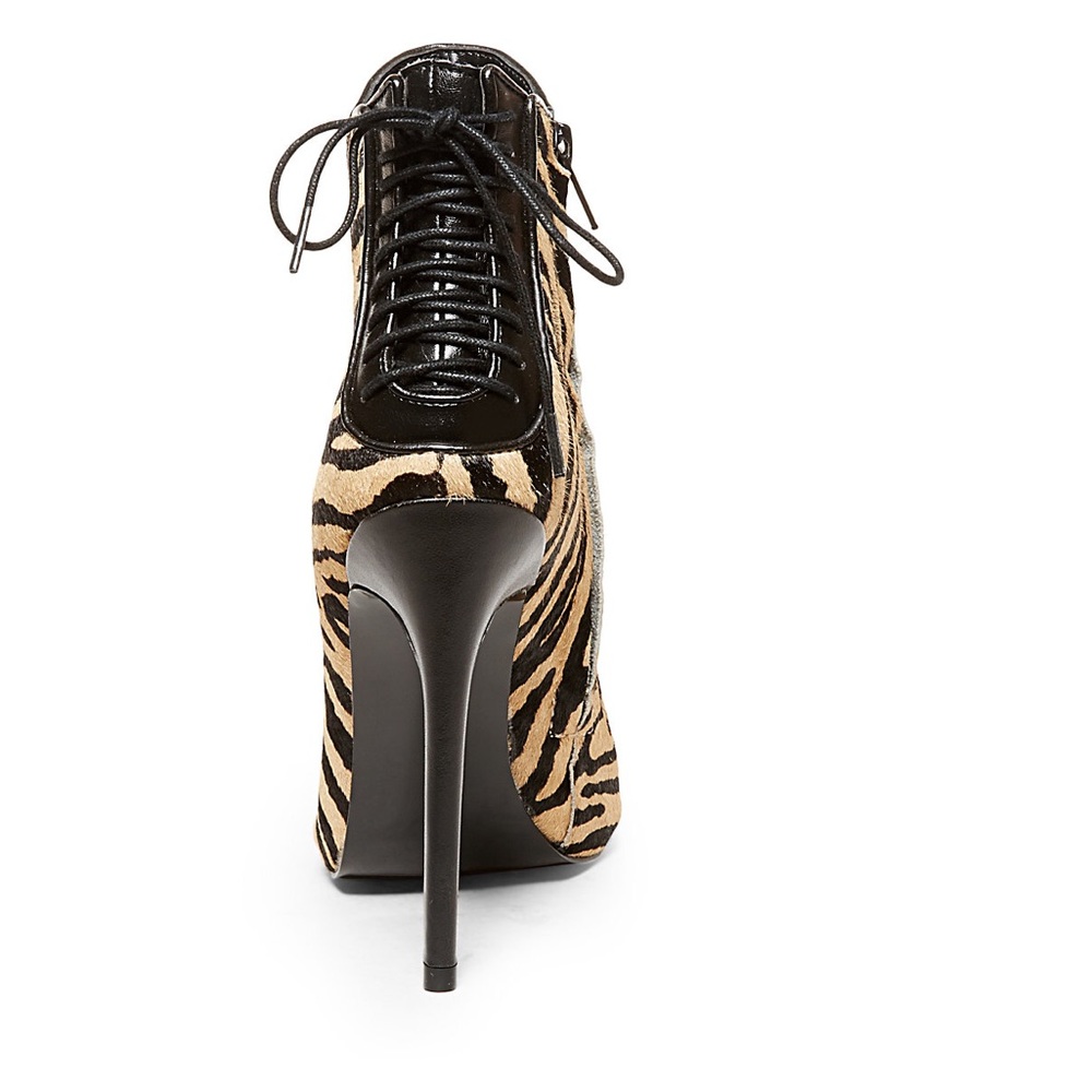 🚨🚨SOLD🚨🚨 Steve Madden Korsett Tiger 🐯 Booties - Picture 4 of 8