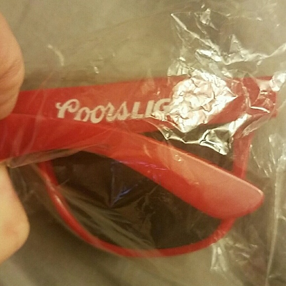 Red sunglasses - Picture 3 of 3