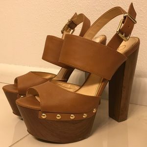 Jessica Simpson "Daelyn"