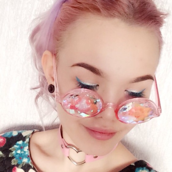 Pink Holographic Kaleidoscope Festival Sunglasses - Picture 3 of 6