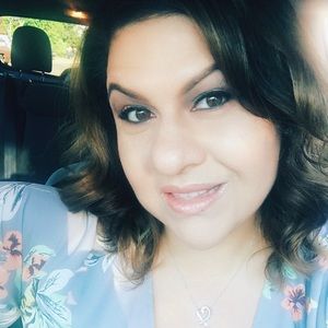 Meet your Posher, Liz