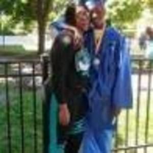 Meet your Posher, Mona