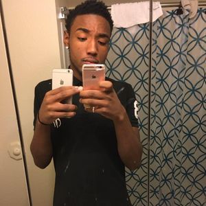 Meet your Posher, Izeal