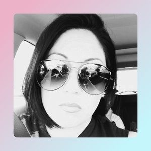 Meet your Posher, Denyce